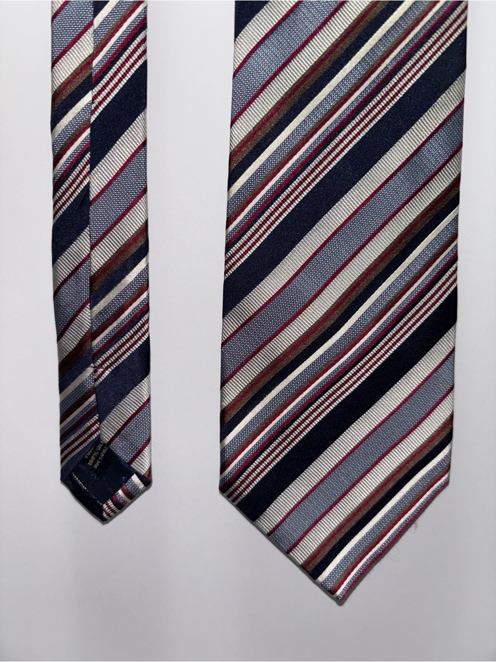 Banana Republic Vintage Men’s Repp Necktie Striped 100% Silk Red White Blue EUC